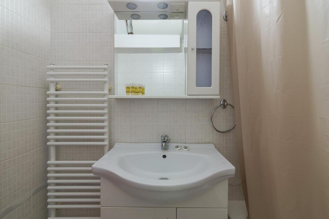 Comfort Apartment In Koukaki Atenas Exterior foto