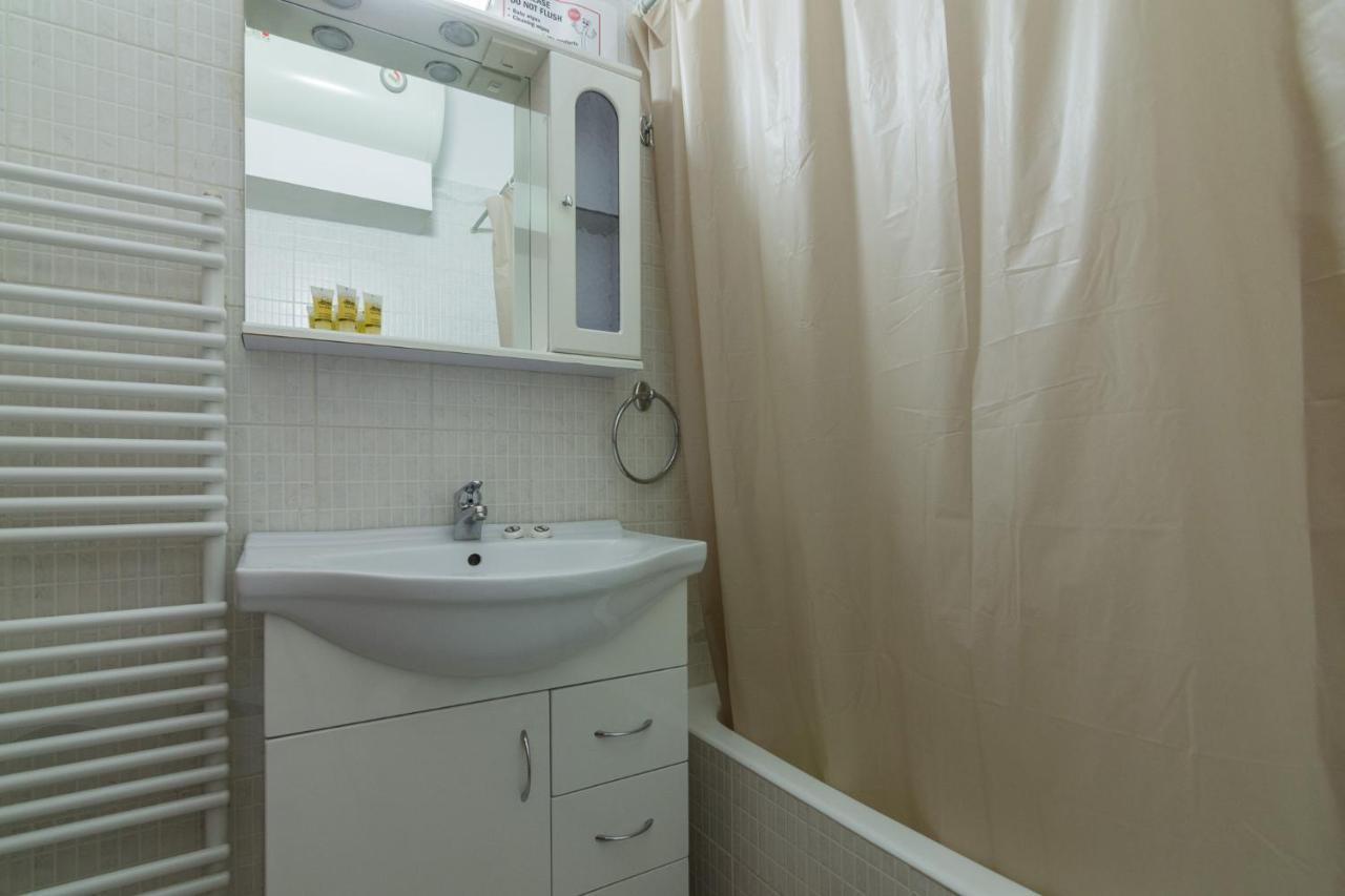 Comfort Apartment In Koukaki Atenas Exterior foto