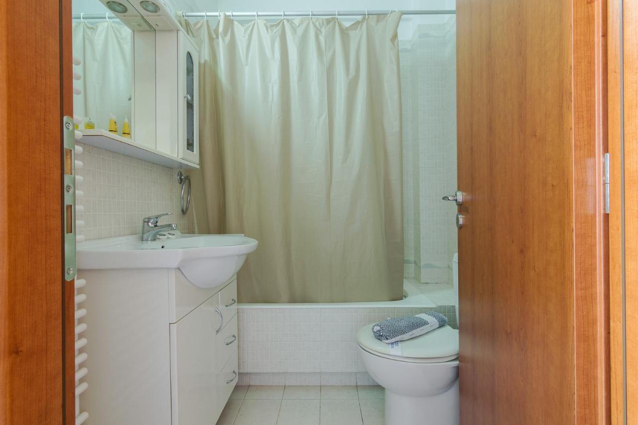 Comfort Apartment In Koukaki Atenas Exterior foto